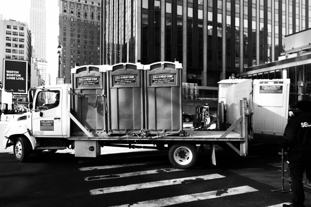 Best Construction site porta potty rental  in Edgewood, NM